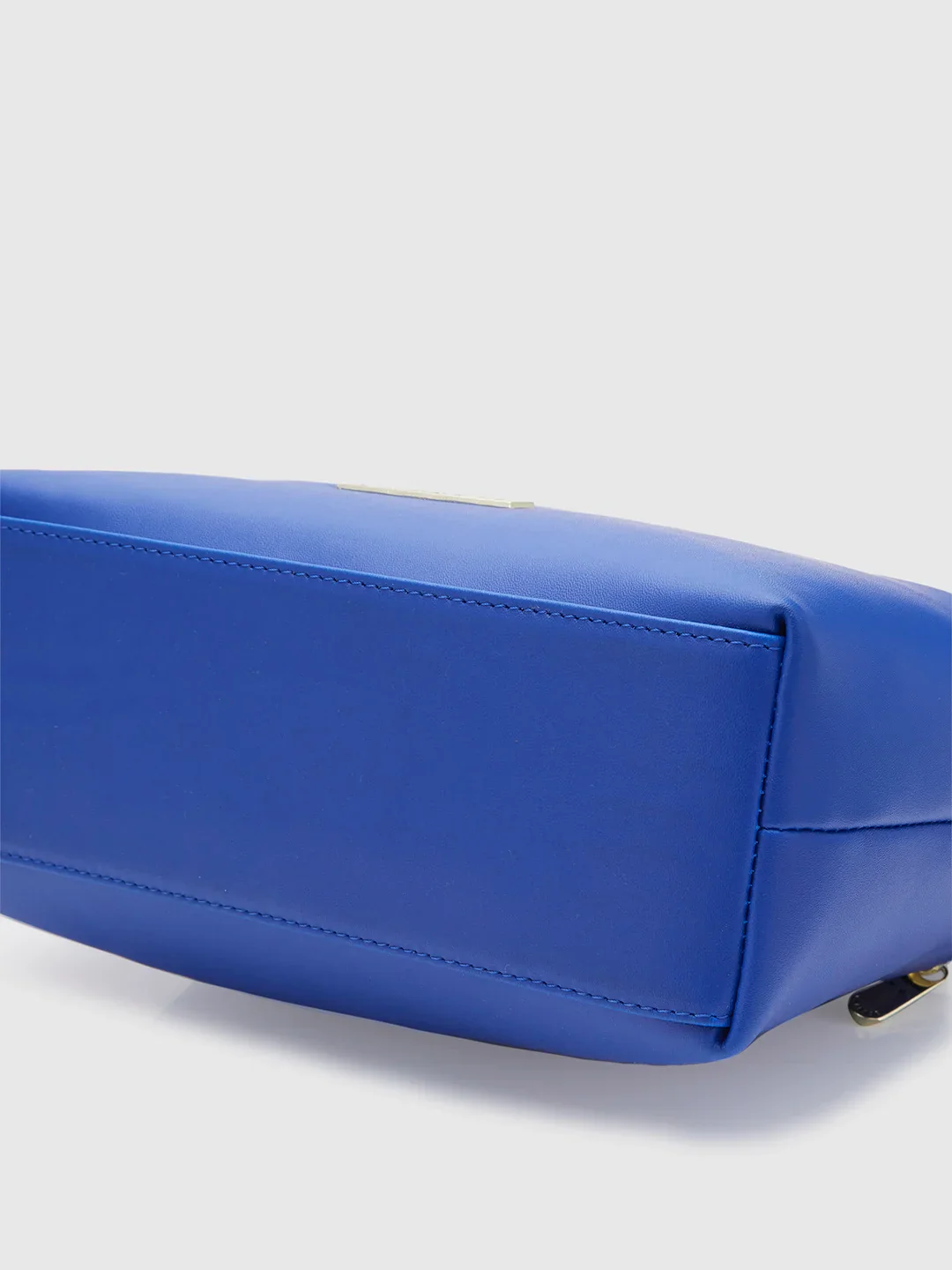 Caprese Adah Large Blue Sling Bag - Image 6