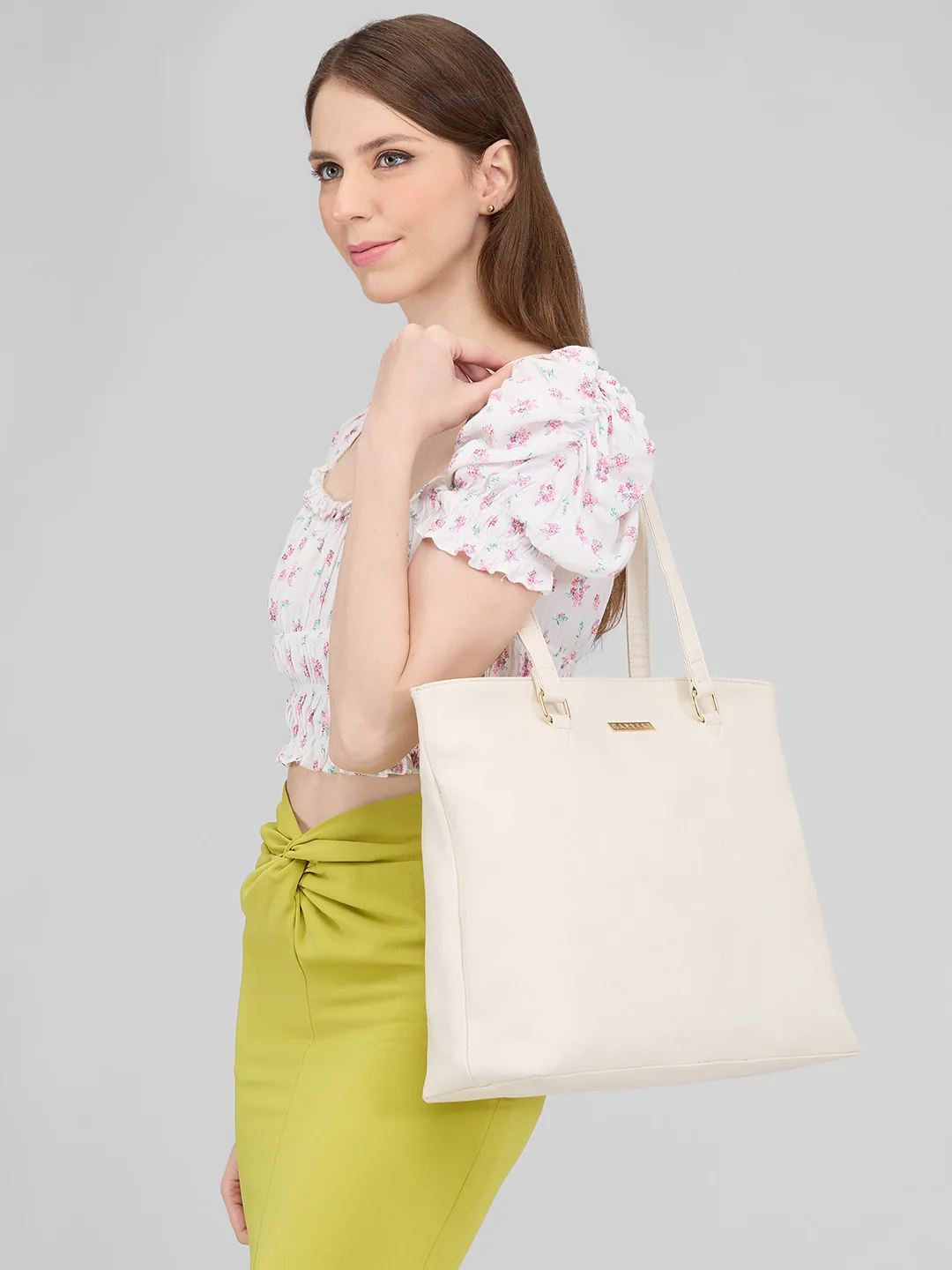 Caprese Amelia Medium Off White Tote Bag - Image 13