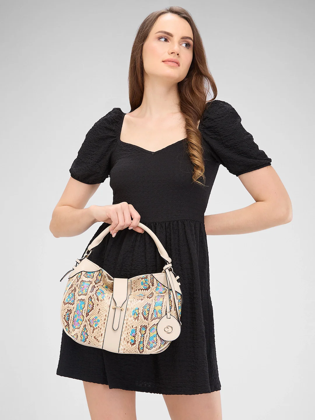 Caprese Archie Medium Beige Hobo Bag - Image 12