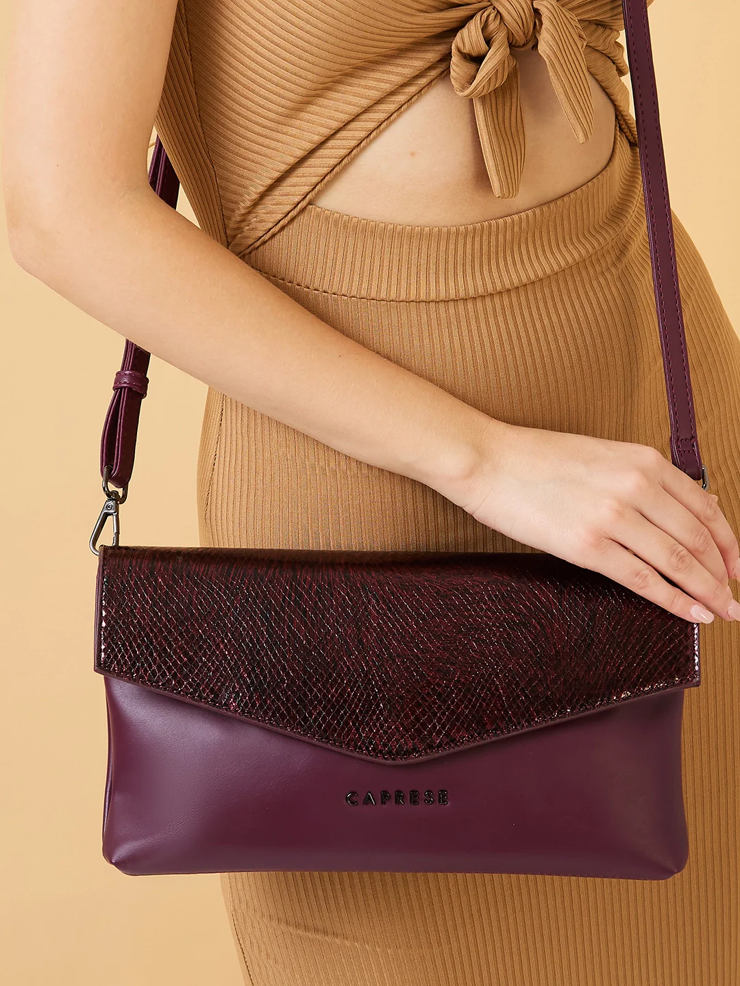 Caprese Ava Large Bordeaux Clutch - Image 8