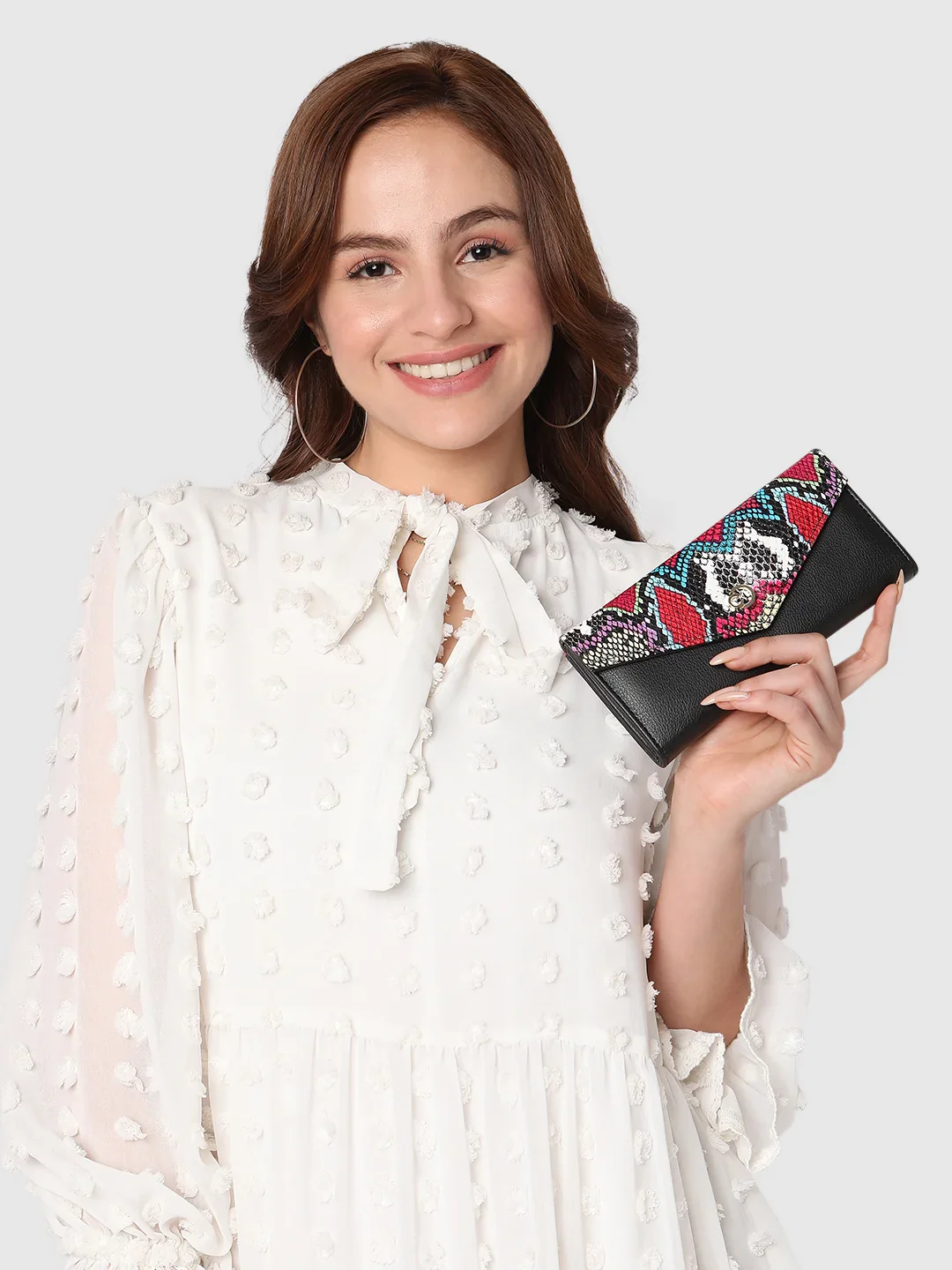 Caprese Bluma Large Fuchsia Wallet - Image 3