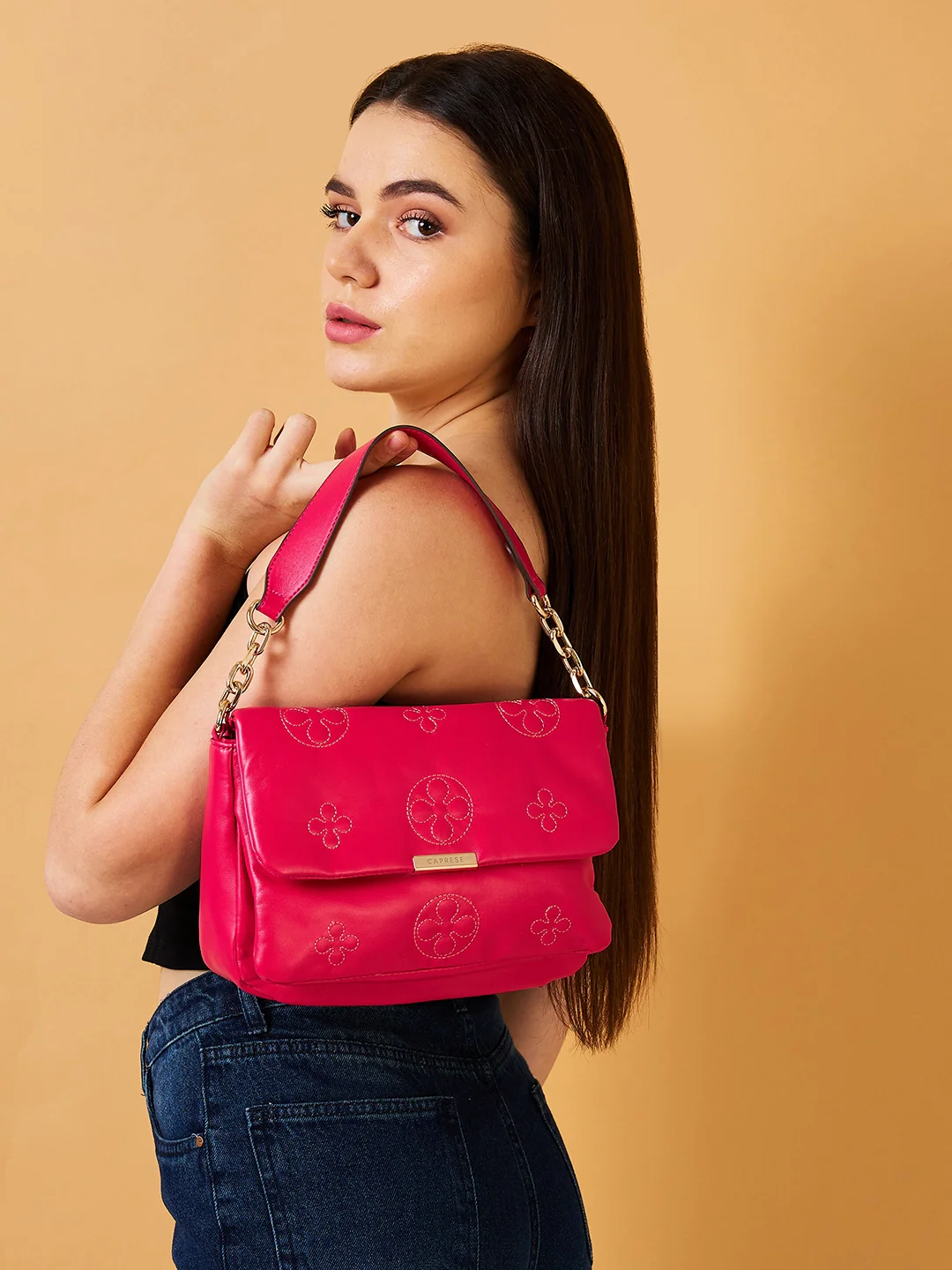 Caprese Briana Medium Fuchsia Sling Bag - Image 4