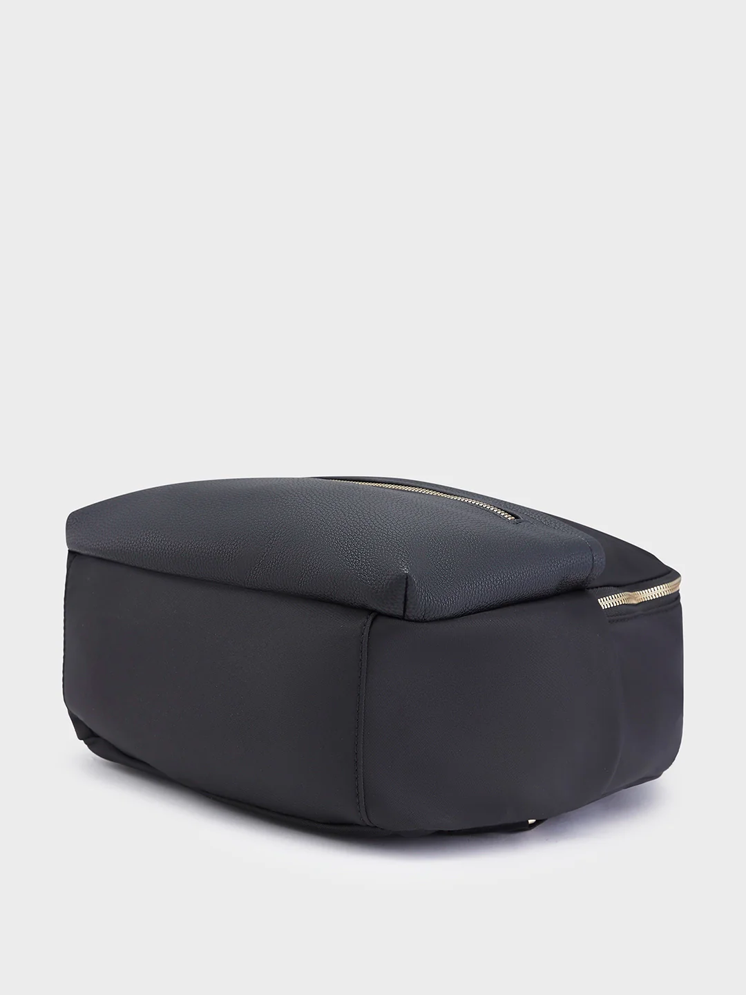 Caprese Casper Medium Black Casual Backpack - Image 6
