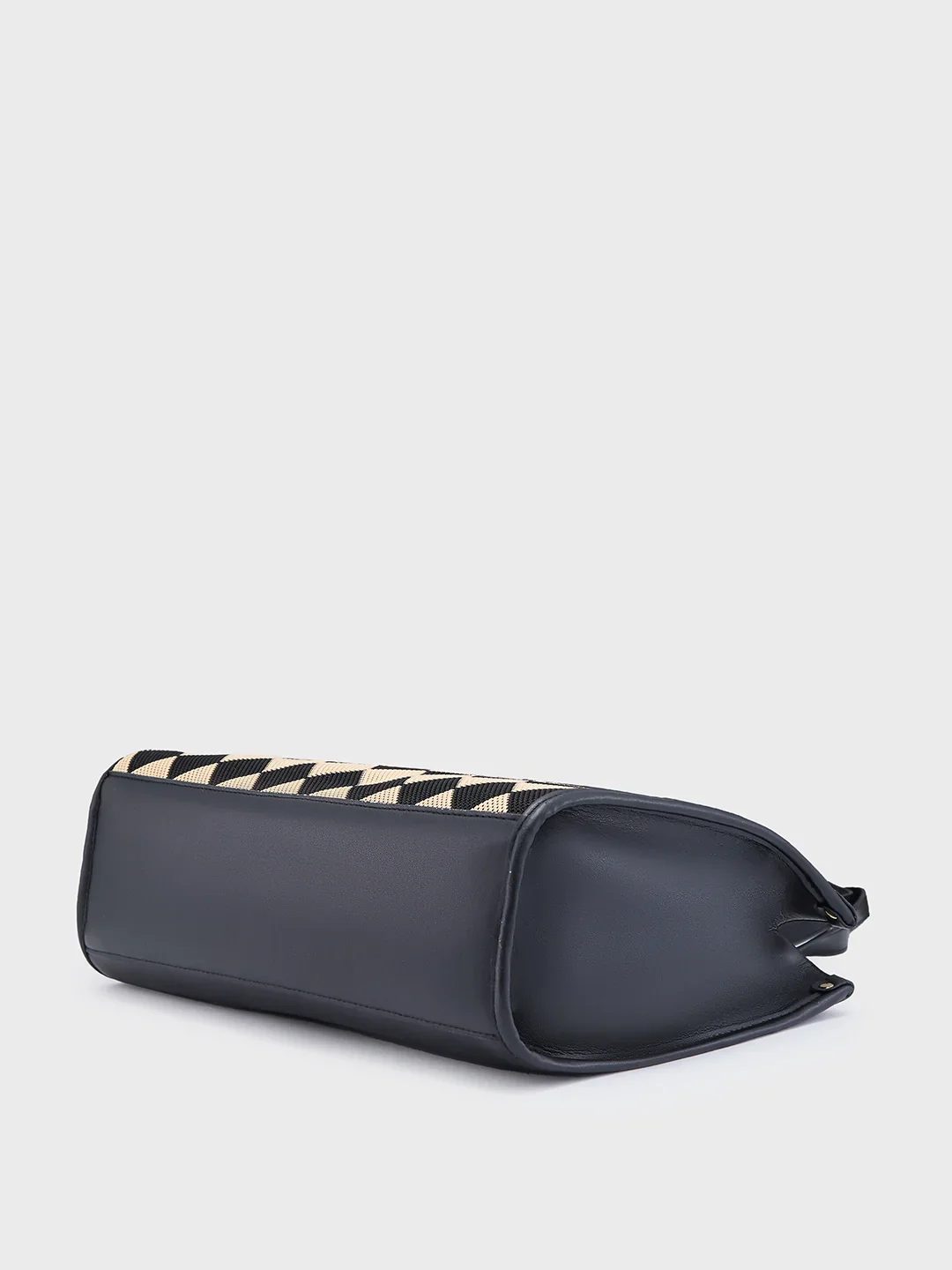 Caprese Checker Medium Black Tote Bag - Image 4