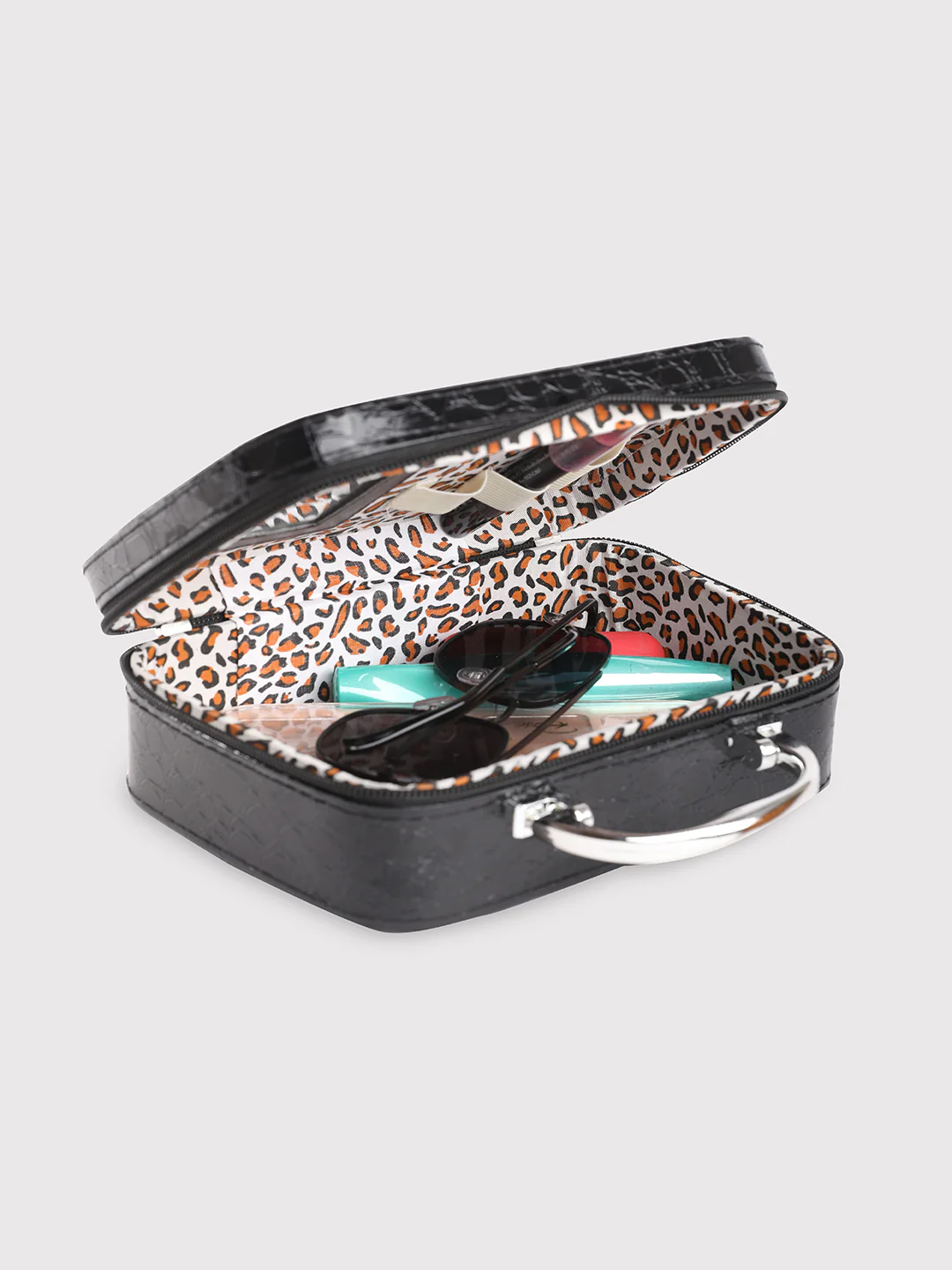 Caprese Cortney Small Black Vanity Case - Image 10