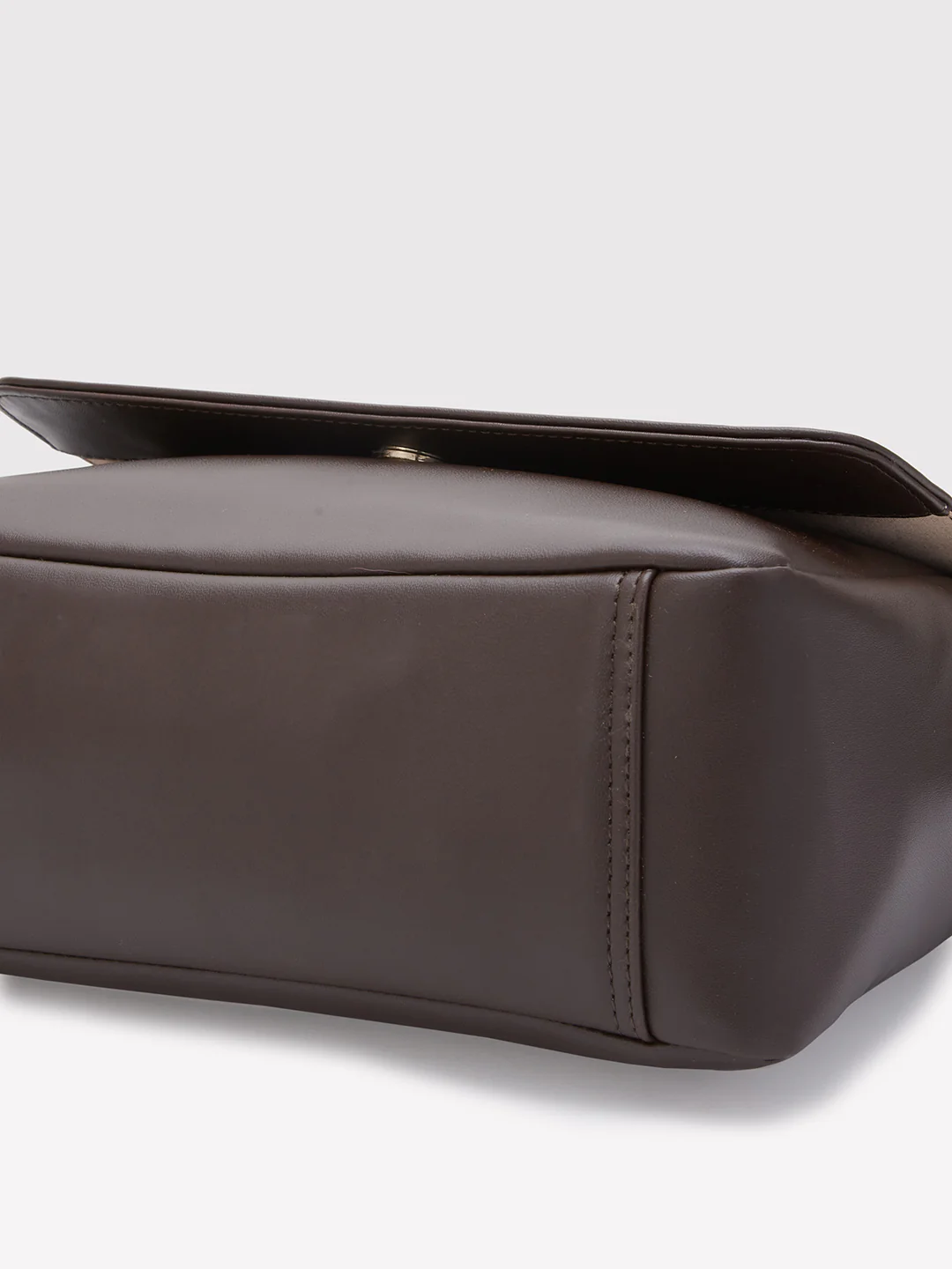 Caprese Dara Large Brown Sling Bag - Image 6