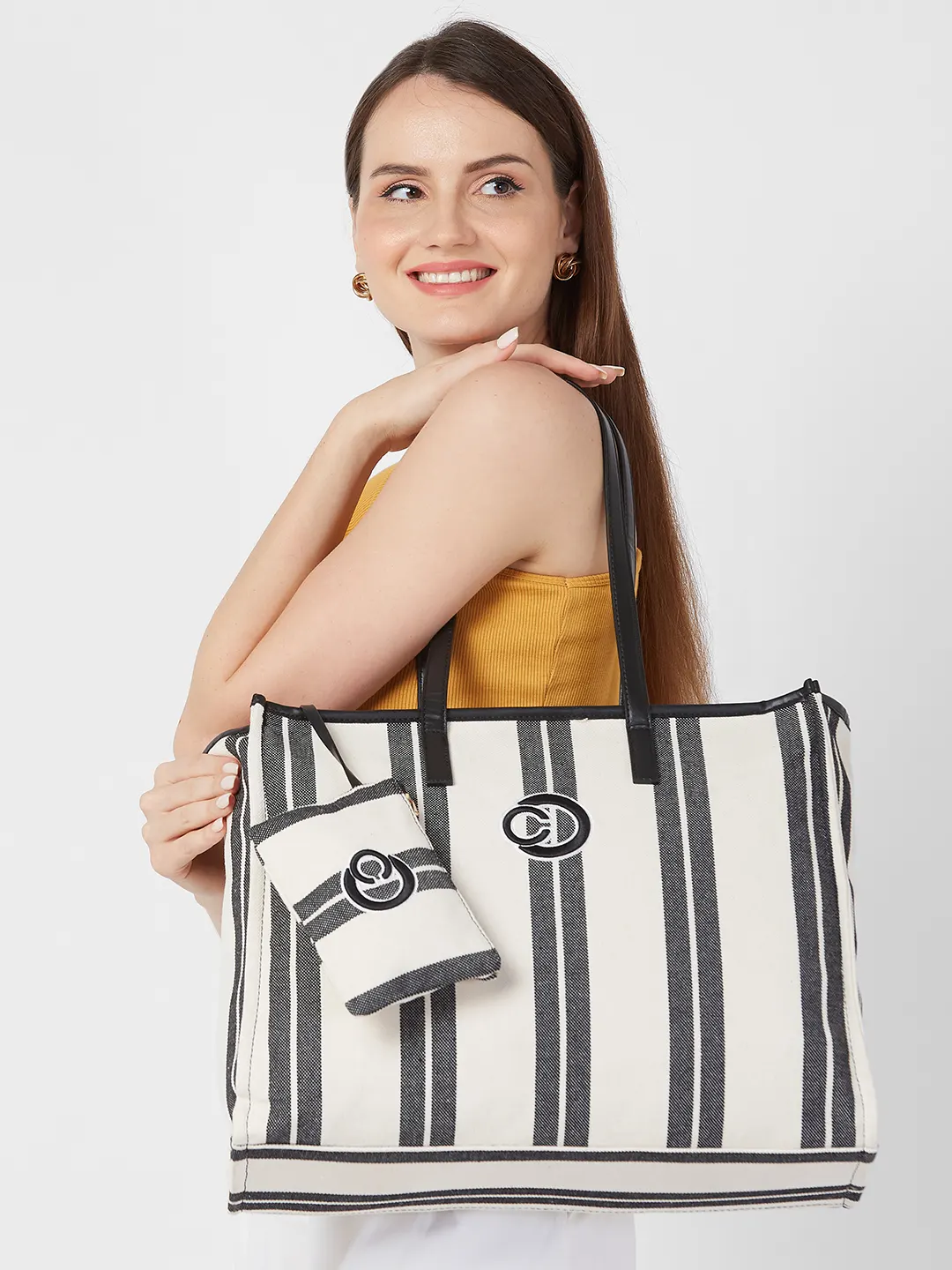 Caprese Dixie Large Black Tote Bag - Image 2