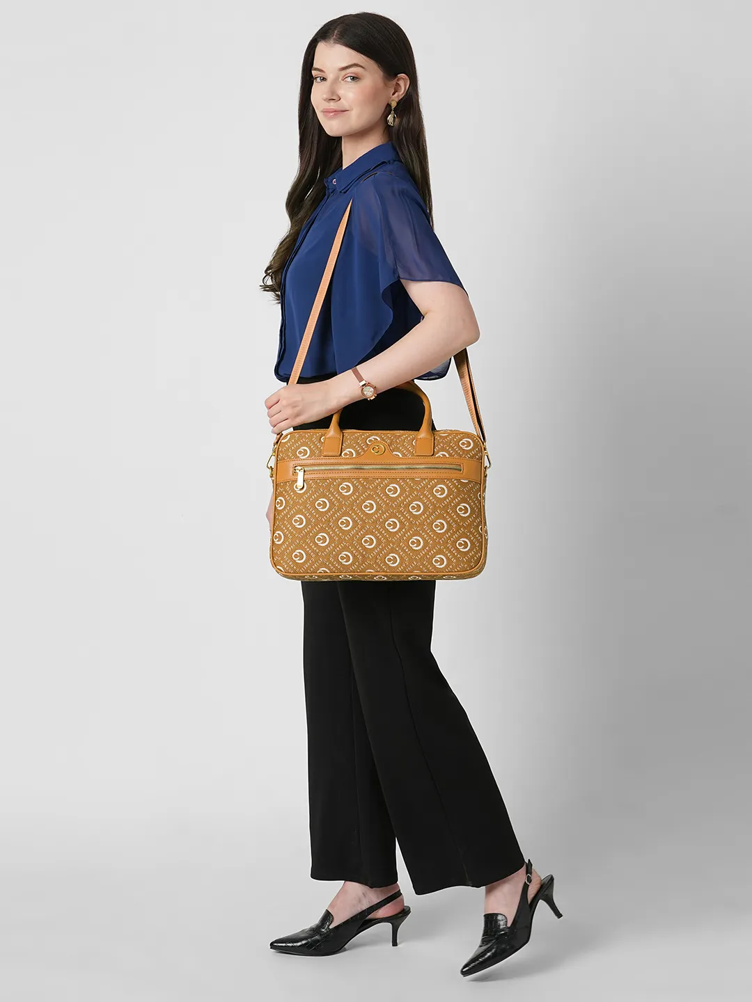 Caprese Florida Large Tan Laptop Sleeve - Image 7