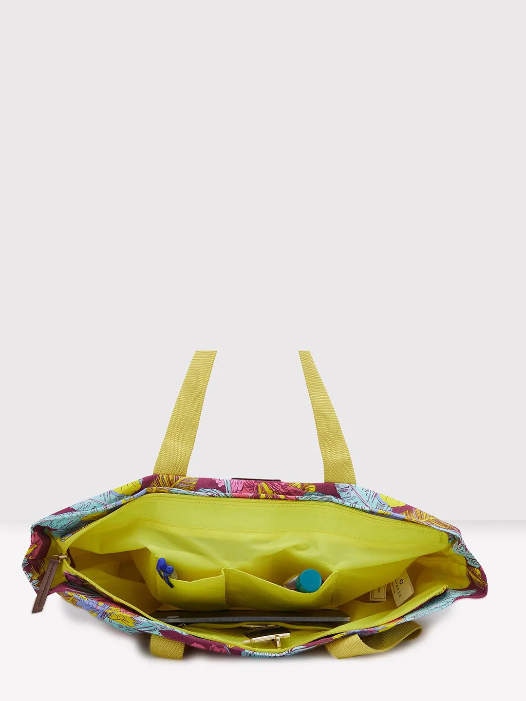 Caprese Gabriel Large € Burgundy Tote Bag - Image 7