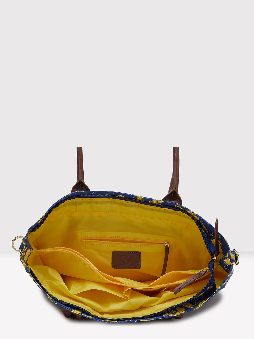 Caprese Hazel Large Blue Tote Bag - Image 8