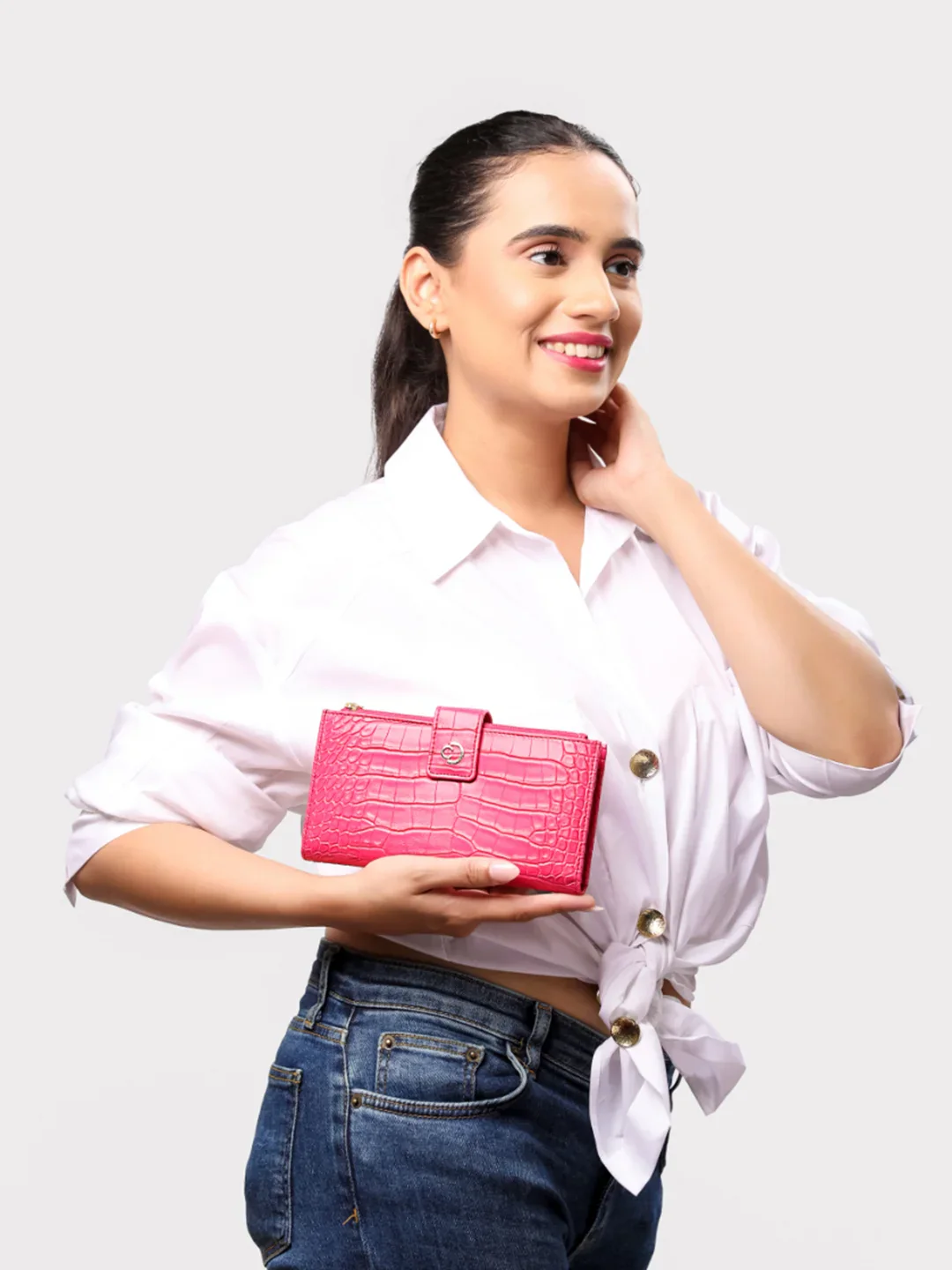 Caprese Luna Medium Fuchsia Bifold Wallet - Image 12