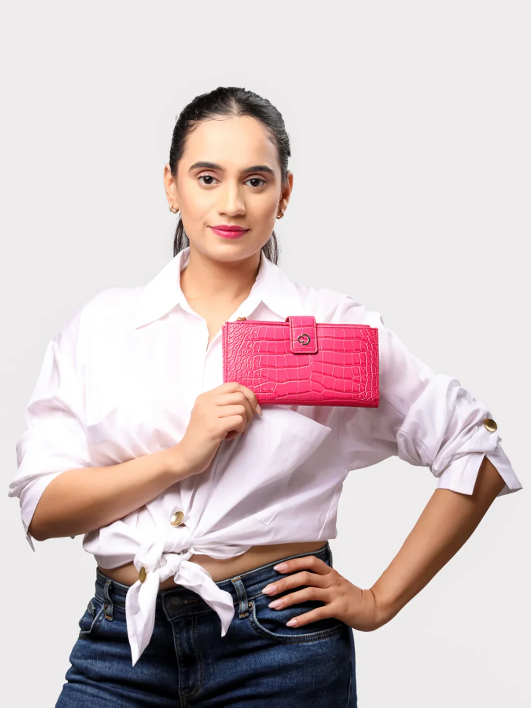 Caprese Luna Medium Fuchsia Bifold Wallet - Image 2