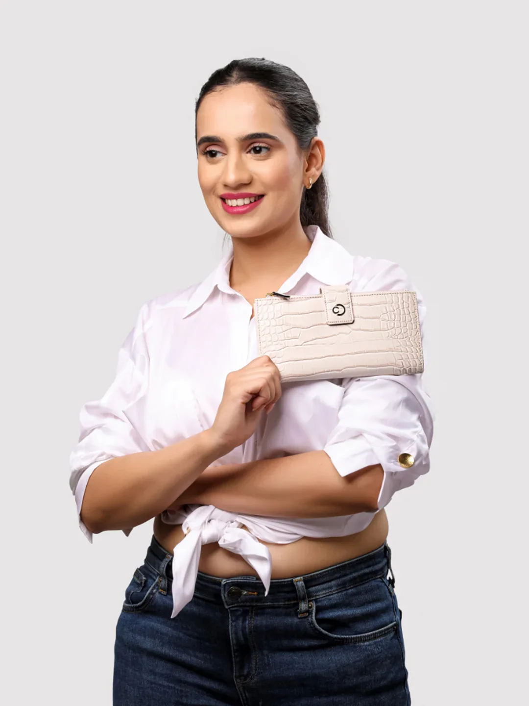 Caprese Luna Medium Cream Bifold Wallet - Image 13