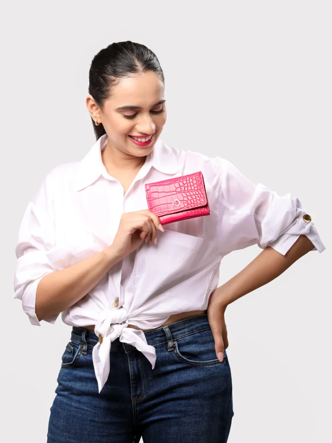 Caprese Luna Small Fuchsia Trifold Wallet - Image 11