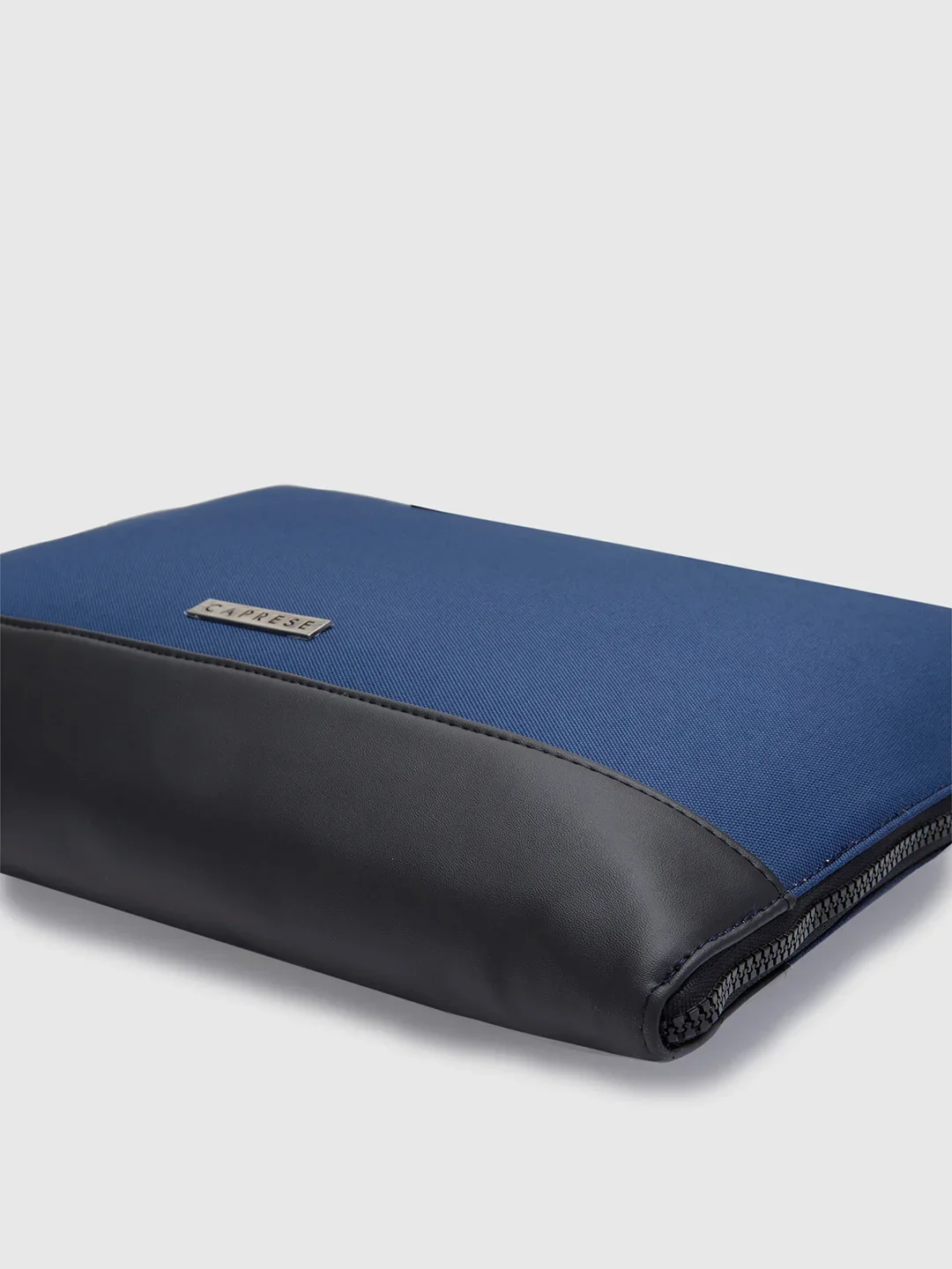 Caprese Rogue Large Navy Laptop Sleeve - Image 5