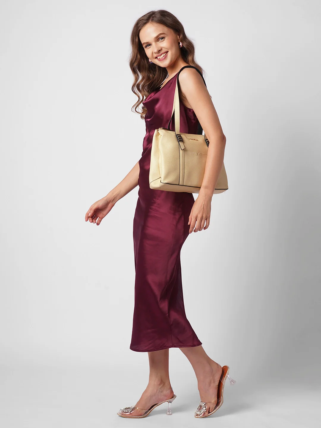 Caprese Roma Medium Beige Tote Bag - Image 9