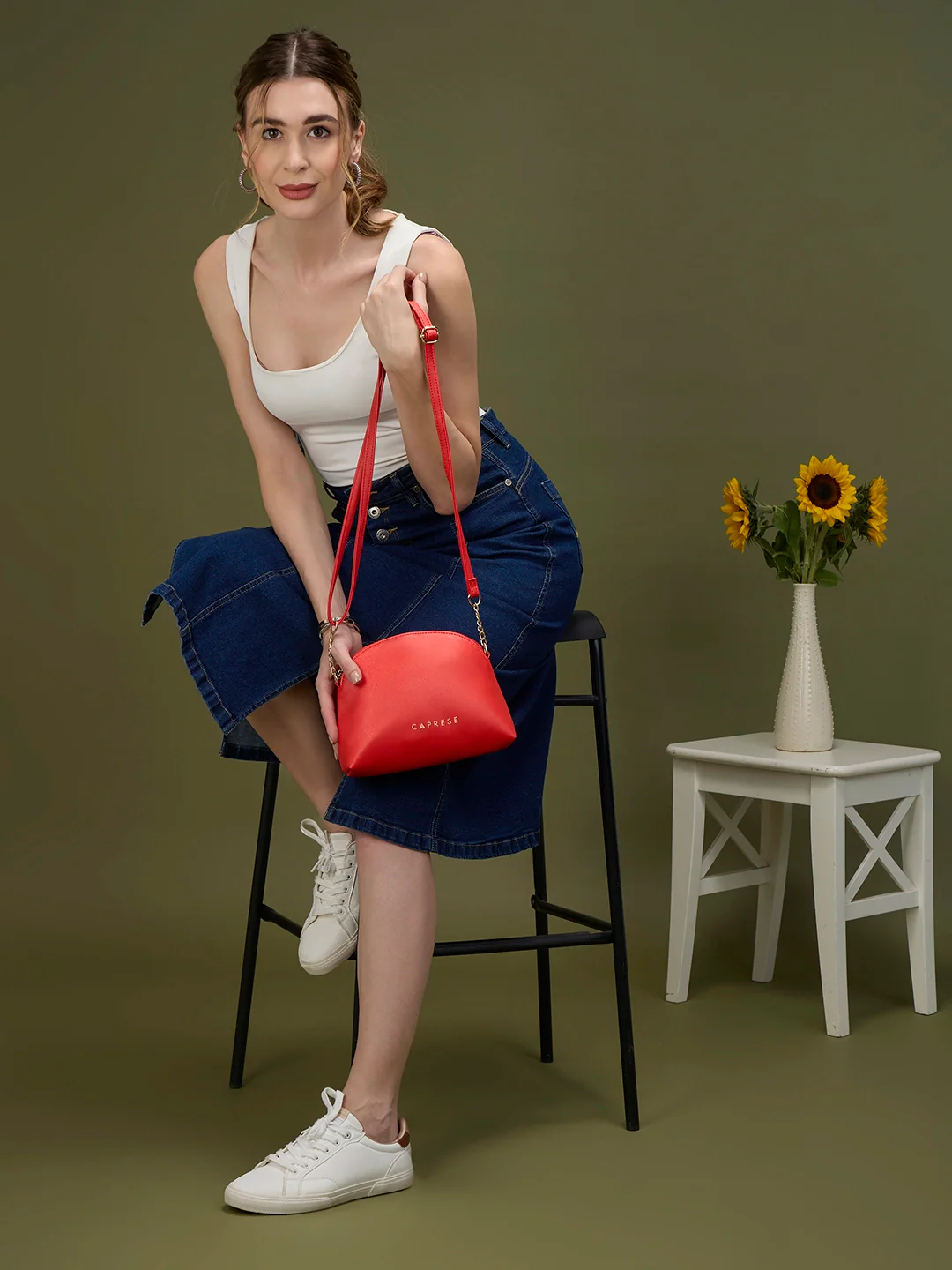 Caprese Romano Medium Bold Red
 Sling - Image 9