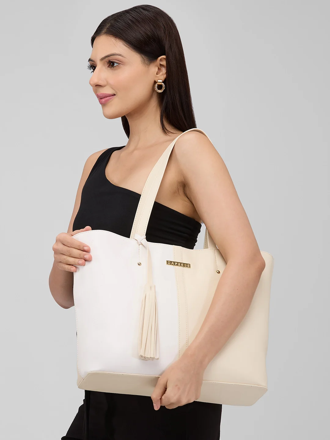 Caprese Sabreen Large Beige Tote Bag - Image 11