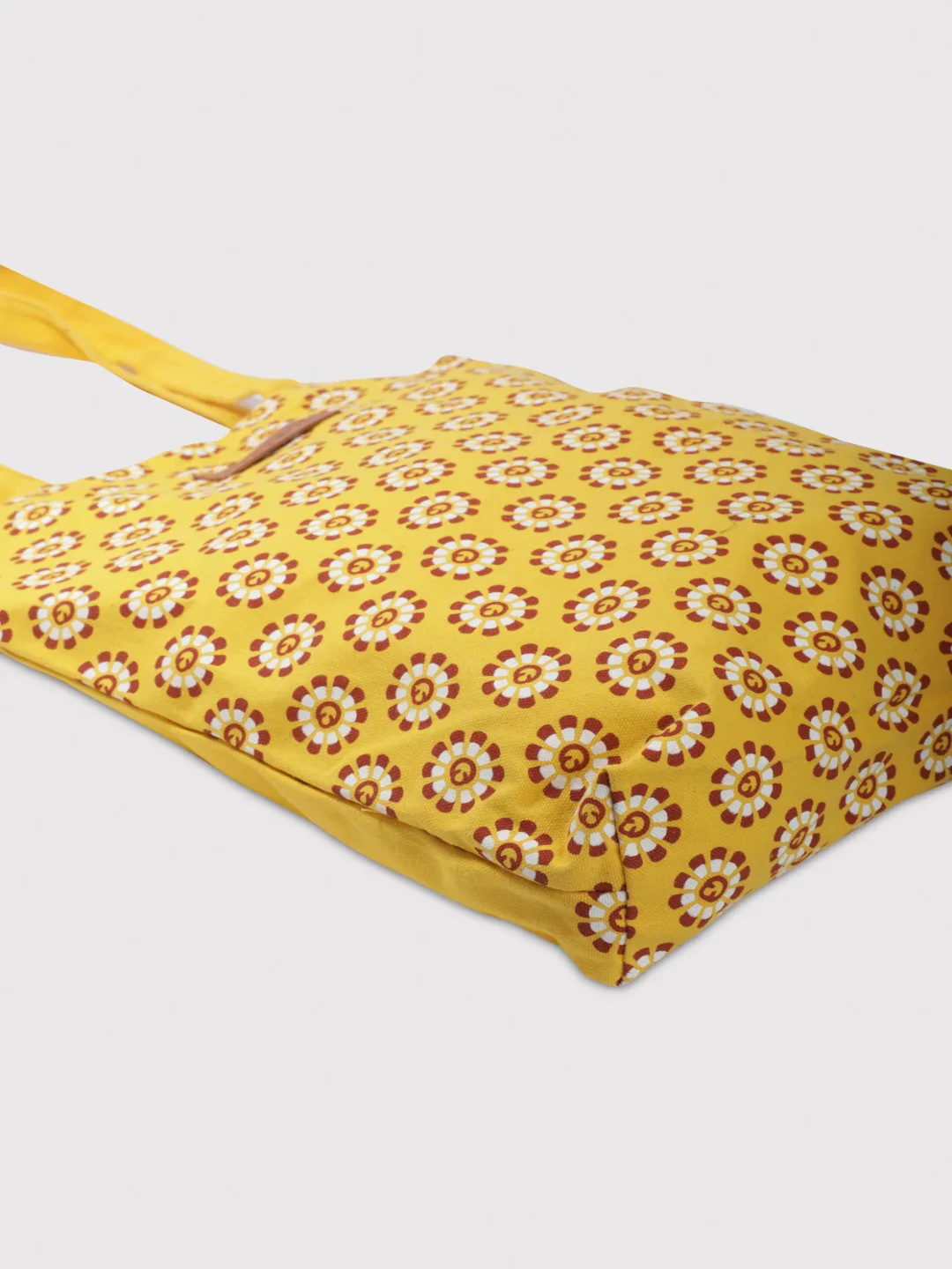 Caprese Vida Medium Yellow Tote Bag - Image 9