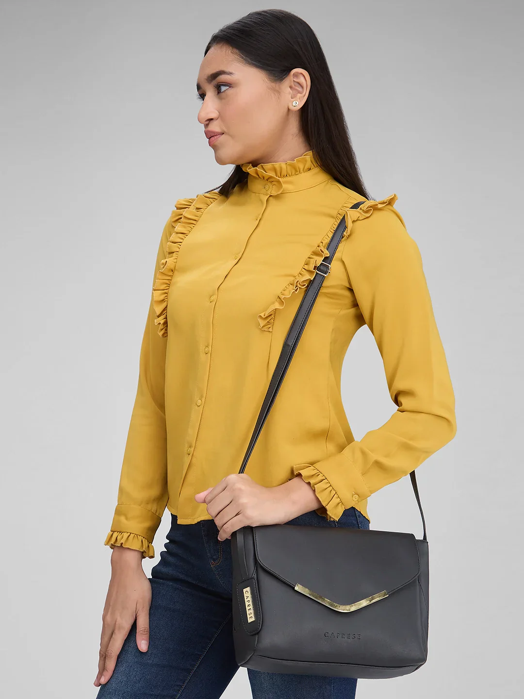 Caprese Yondella Medium Black Sling Bag - Image 4